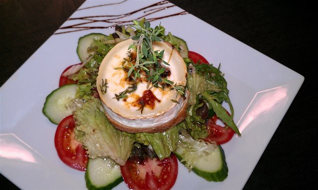 Salade de chèvre chaud,